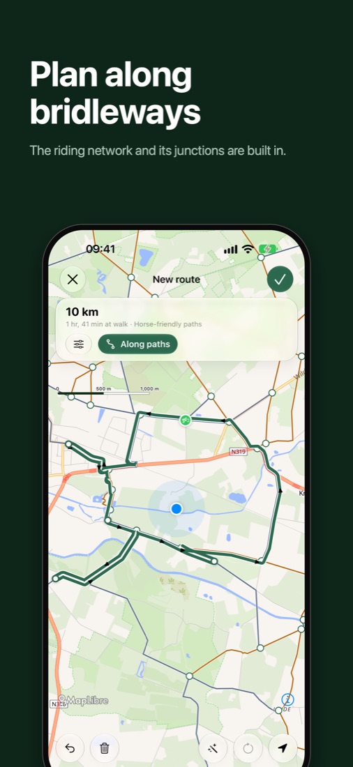 Drawing a route along the riding network